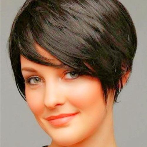 Shaggy Pixie Haircut For Round Face (Photo 9 of 15)