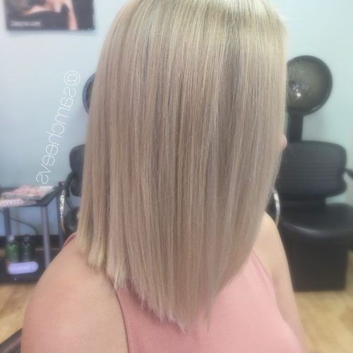 Solid White Blonde Bob Hairstyles (Photo 1 of 20)