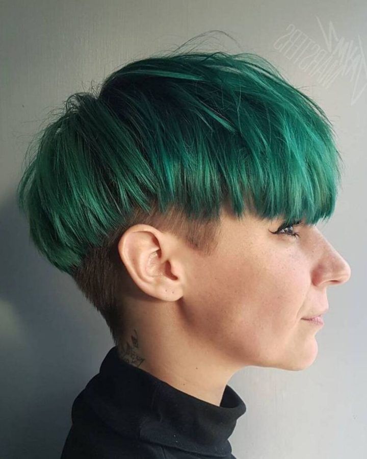 20 Photos Aqua Green Undercut Hairstyles