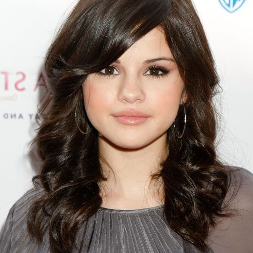 Selena Gomez Medium Hairstyles (Photo 11 of 20)
