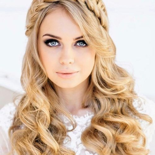 Wedding Guest Hairstyles For Long Curly Hair (Photo 6 of 15)