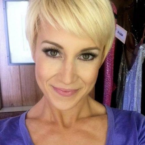 Kellie Pickler Pixie Haircuts (Photo 6 of 20)