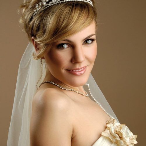 Wedding Hairstyles For Short Hair With Veil (Photo 15 of 15)