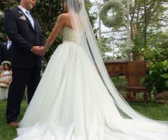 20 Photos Wedding Hairstyles with Extra-long Veil with a Train