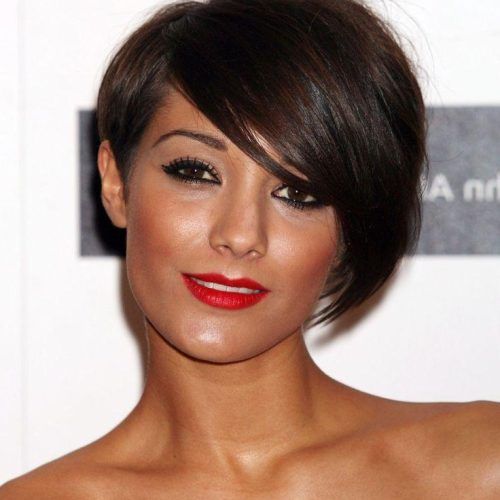 Frankie Sandford Cute Feather Pixie Bob Hairstyles (Photo 5 of 15)