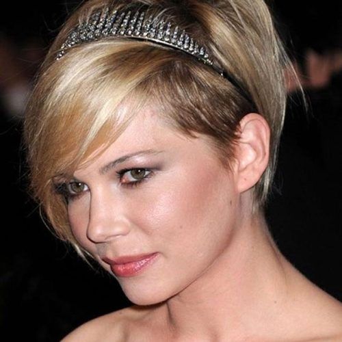 Short Hairstyles With Headbands (Photo 10 of 20)