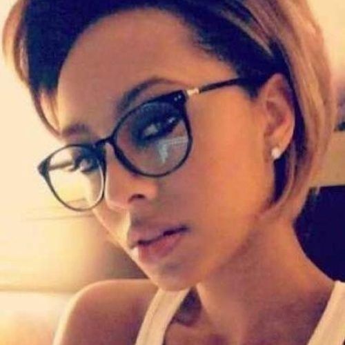 Short Haircuts For Women With Glasses (Photo 10 of 20)