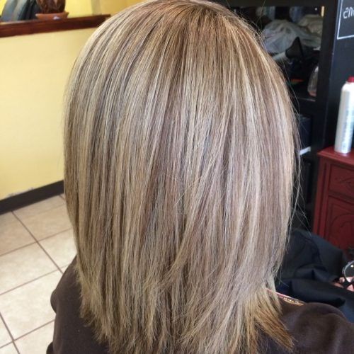 Long Bob Blonde Hairstyles With Lowlights (Photo 7 of 20)