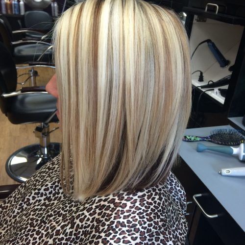 Messy Blonde Lob With Lowlights (Photo 18 of 20)