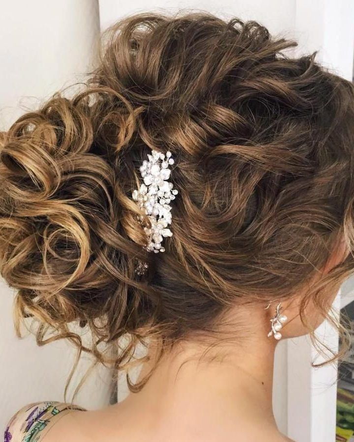 2024 Popular Airy Curly Updos for Wedding