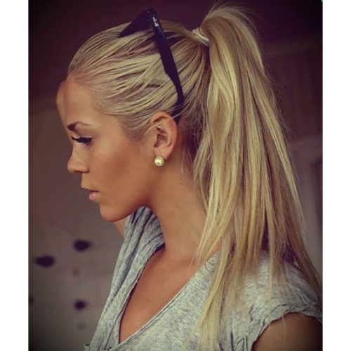 Bubbly Blonde Pony Hairstyles (Photo 2 of 20)