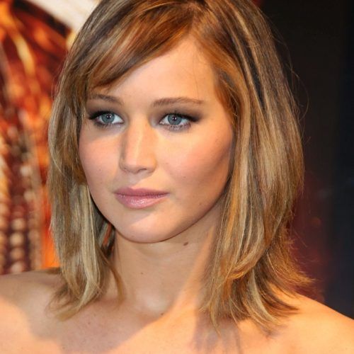 Jennifer Lawrence Medium Haircuts (Photo 1 of 20)