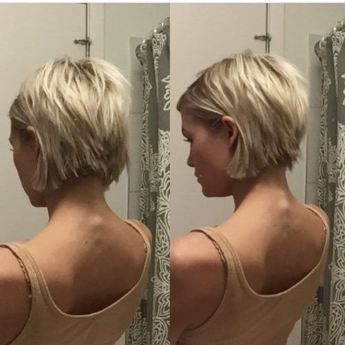 Short Blonde Bob Hairstyles With Layers (Photo 17 of 20)