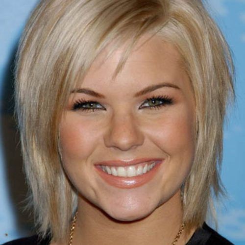 Short And Medium Layers Haircuts For Fine Hair (Photo 7 of 20)