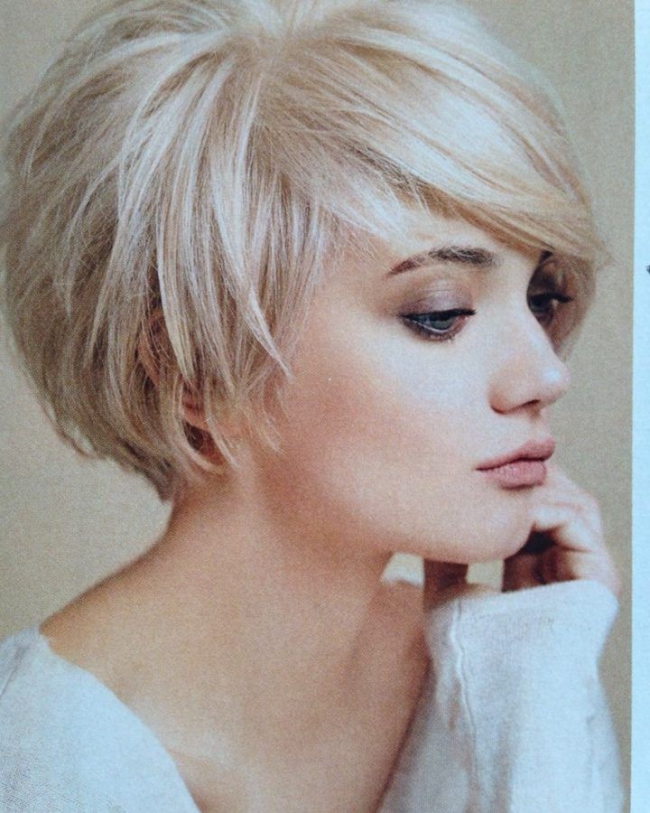 2024 Popular Paper White Pixie Cut Blonde Hairstyles