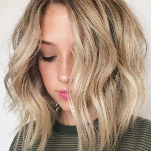 A-Line Blonde Wavy Lob Haircuts (Photo 14 of 20)