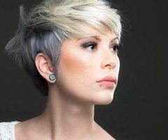 15 Photos Ashy Blonde Pixie Haircuts with a Messy Touch