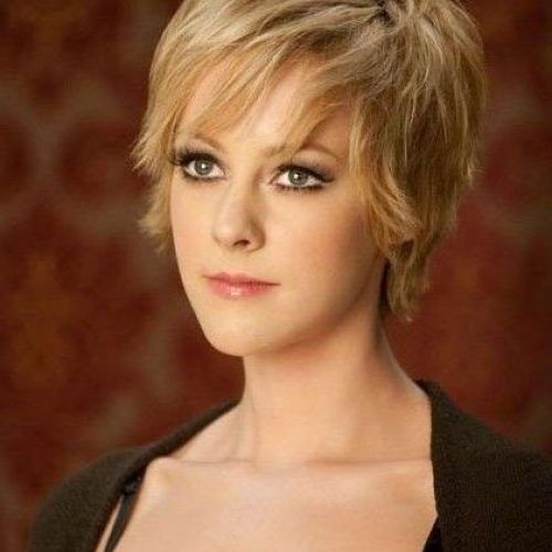 Short Haircuts For Fine Hair Oval Face (Photo 4 of 20)