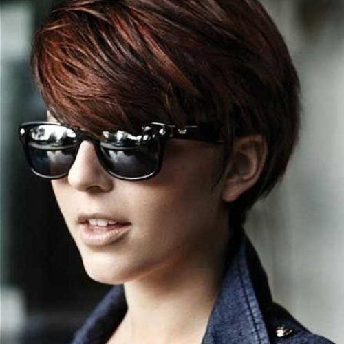 Short Hairstyles That Make You Look Younger (Photo 4 of 20)