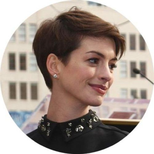 Anne Hathaway Short Haircuts (Photo 15 of 20)
