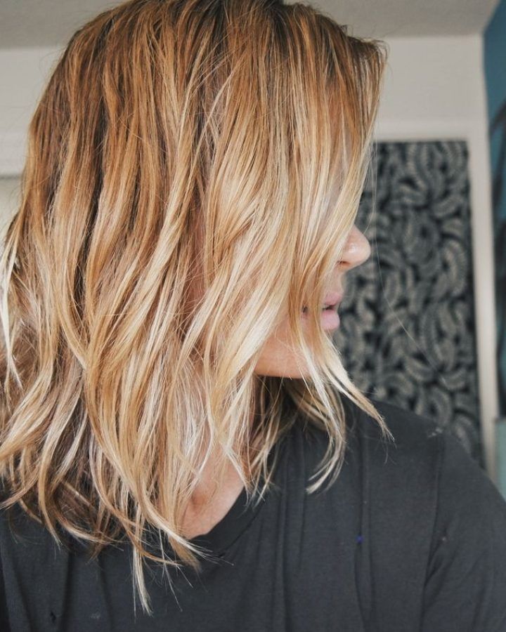 2024 Latest Messy Hairstyles with Beachy Waves