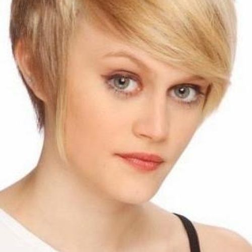Short Hairstyles For Women With Big Ears (Photo 1 of 20)