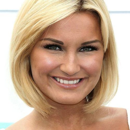 Short Shaggy Hairstyles For Round Faces (Photo 4 of 15)