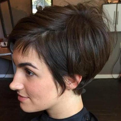 Unstructured Style Bob Hairstyles (Photo 15 of 15)