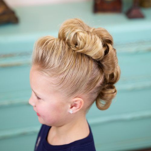 Messy Blonde Ponytails With Faux Pompadour (Photo 14 of 20)