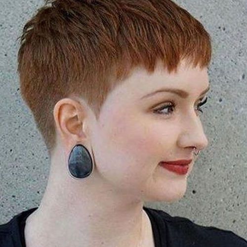 Cropped Hairstyles For Round Faces (Photo 2 of 20)