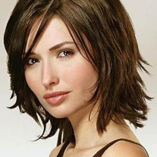 Short Haircuts For Women In Their 40S (Photo 17 of 20)
