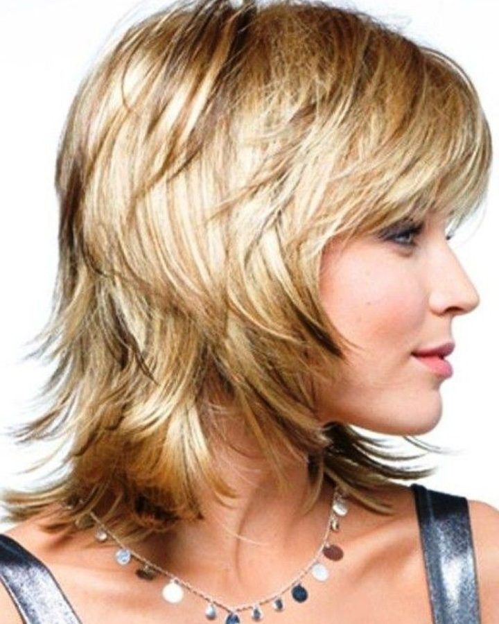20 Ideas of Medium Haircuts for Women Over 40
