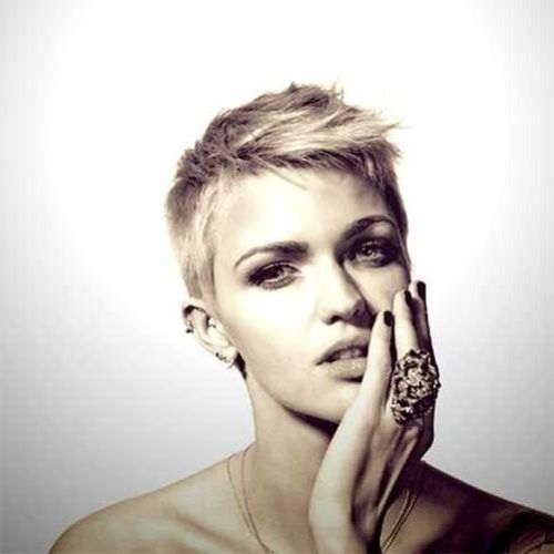 Funky Short Pixie Haircuts (Photo 7 of 20)