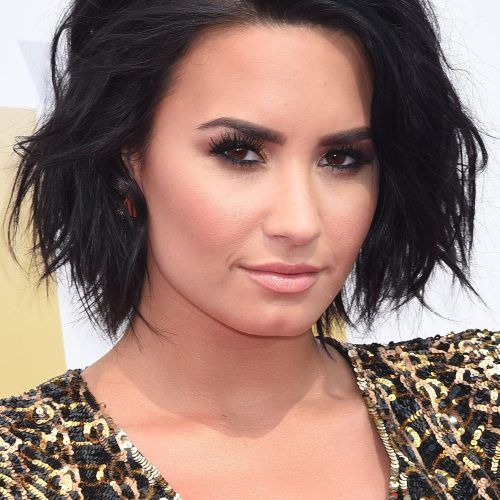 Demi Lovato Medium Haircuts (Photo 7 of 20)