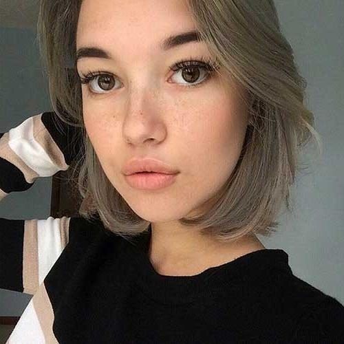 Sleek And Simple Bob Hairstyles (Photo 7 of 15)