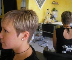 2024 Latest Short Hairstyles Cut Around the Ears