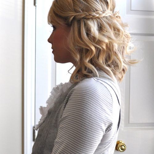 Curled Half-Up Hairstyles (Photo 17 of 20)