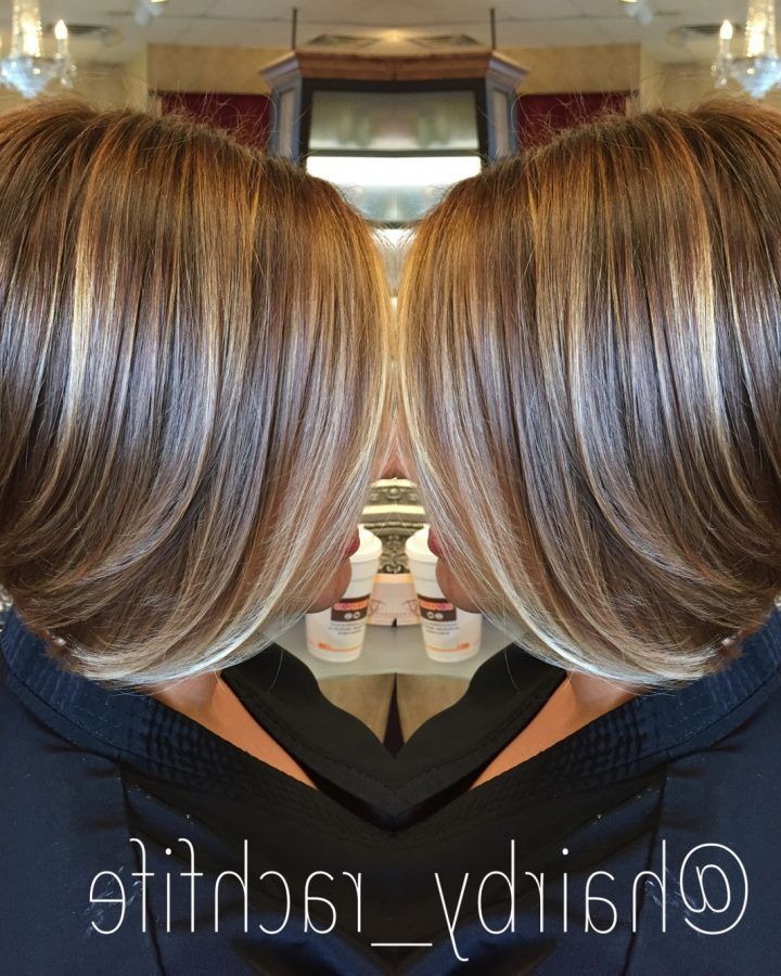 2024 Popular Short Bob Hairstyles with Highlights