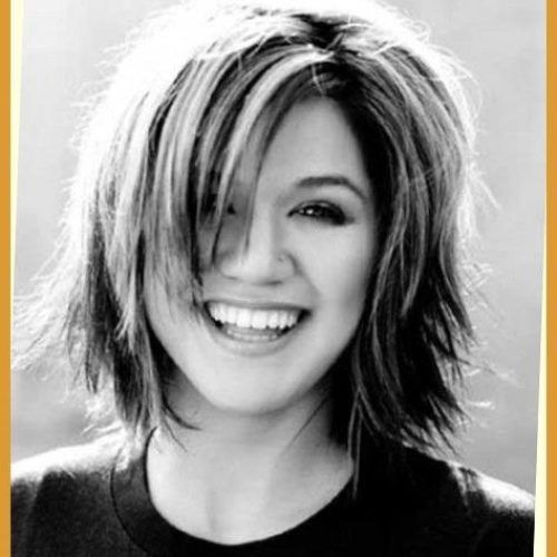 Kelly Clarkson Short Hairstyles (Photo 15 of 15)