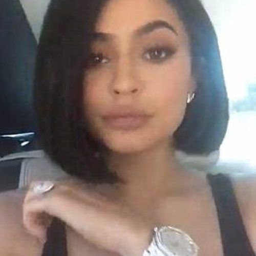 Kylie Jenner Short Haircuts (Photo 6 of 20)