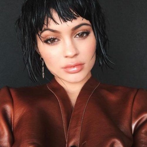 Kylie Jenner Short Haircuts (Photo 19 of 20)