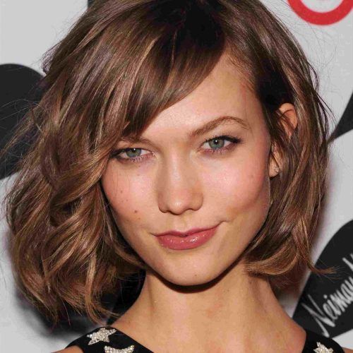 Low Maintenance Medium Haircuts For Round Faces (Photo 15 of 20)