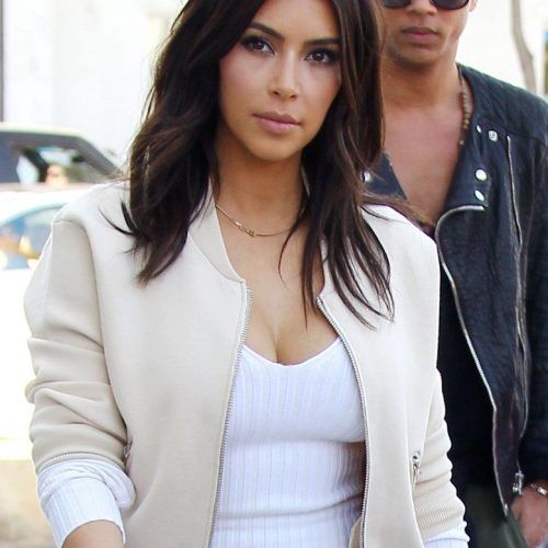 Kim Kardashian Medium Hairstyles (Photo 6 of 20)