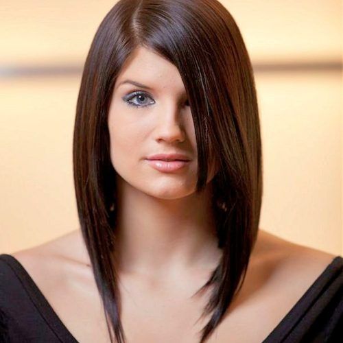 Medium Haircuts For Women With Round Faces (Photo 13 of 20)