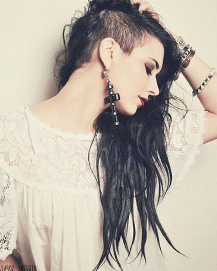 20 Photos Shaved Side Long Hairstyles