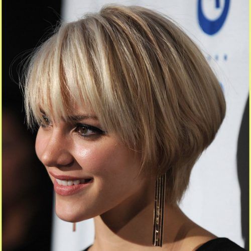 A Very Short Layered Bob Hairstyles (Photo 14 of 20)
