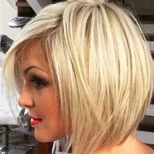 Medium Bob Hairstyles With Layers (Photo 6 of 15)