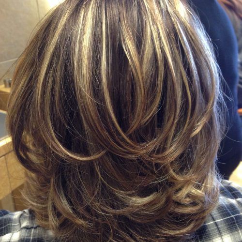 Swoopy Layers Hairstyles For Voluminous And Dynamic Hair (Photo 15 of 20)