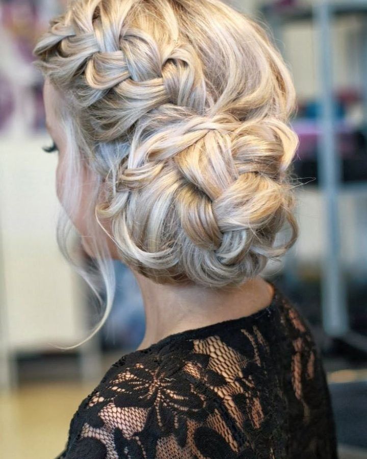 20 Best Collection of Long and Loose Side Prom Hairstyles