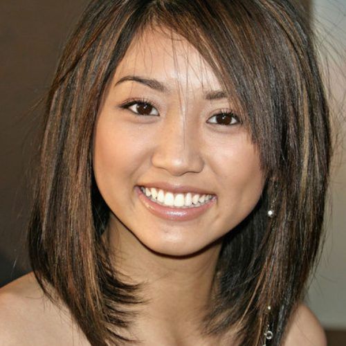 Rounded Bob Hairstyles With Side Bangs (Photo 14 of 20)